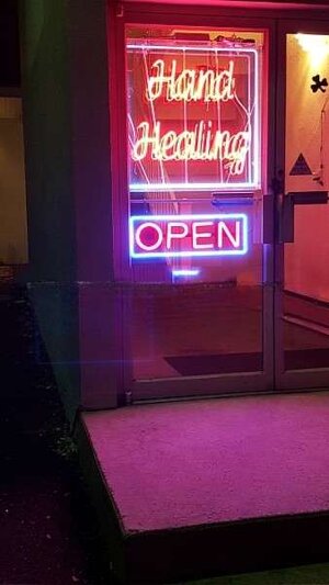 Hand Healing Spa